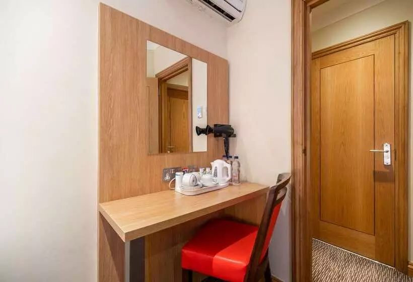 هتل Comfort Inn Hyde Park