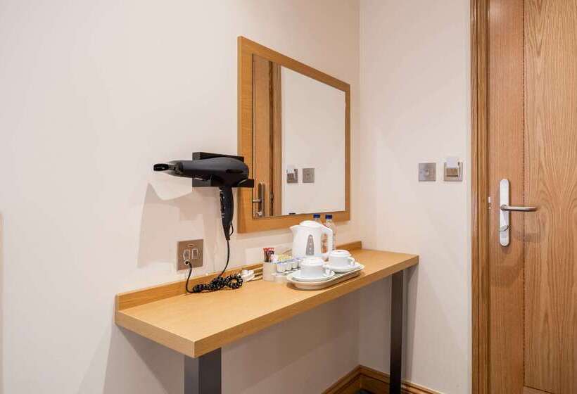 Отель Comfort Inn Hyde Park