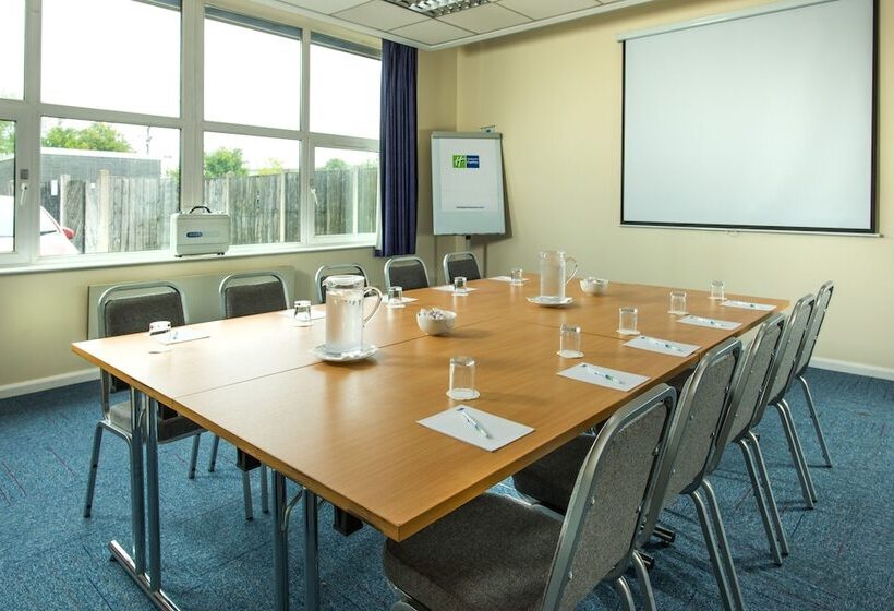 فندق Holiday Inn Express Burton On Trent, An Ihg