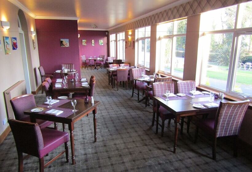 Отель Kingswood