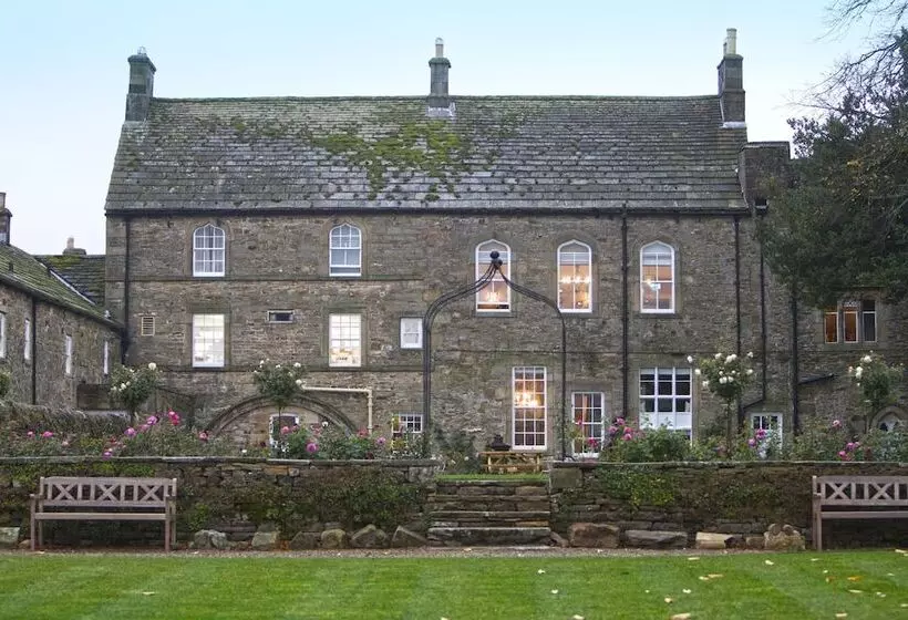 Отель Lord Crewe Arms