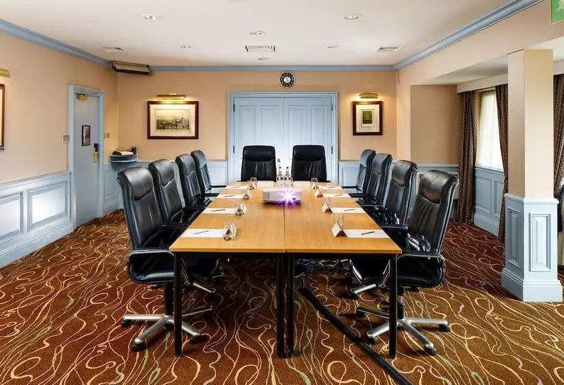 בית מלון כפרי Mercure Livingston