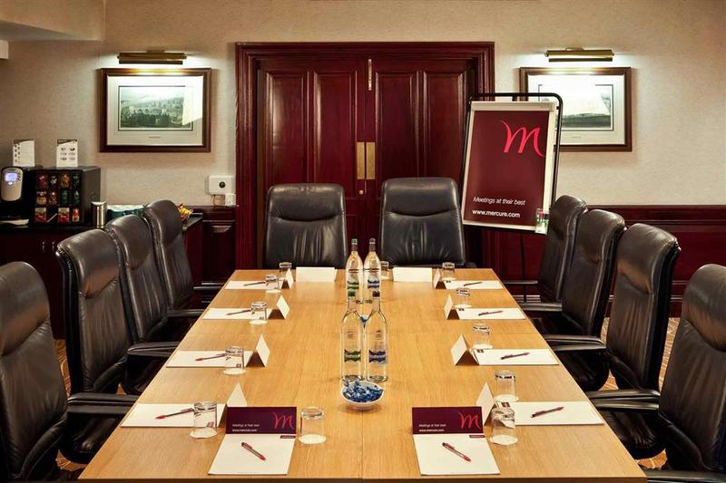 فندق Mercure Livingston