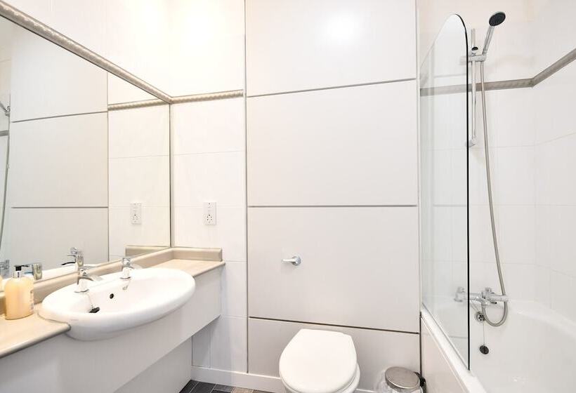 בית מלון כפרי Northop Hall