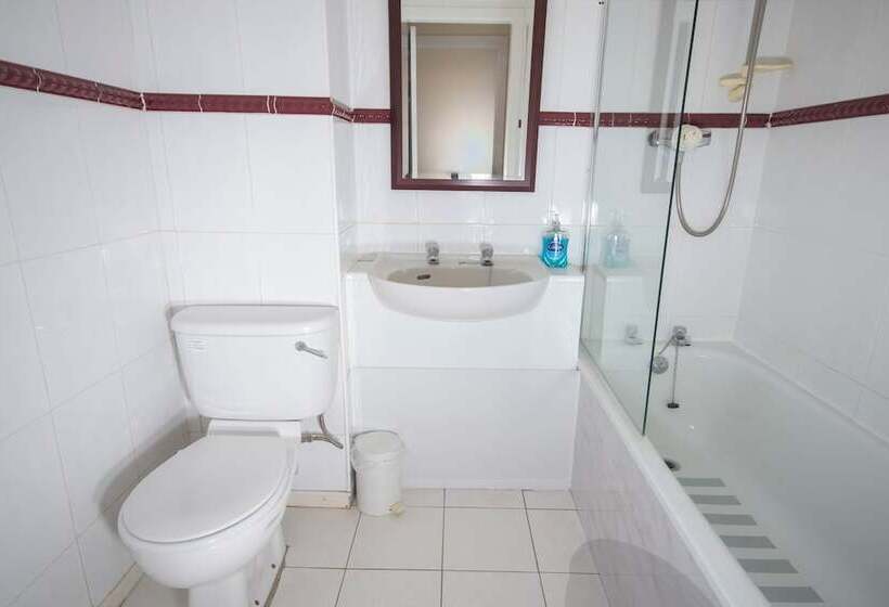 בית מלון כפרי Northop Hall