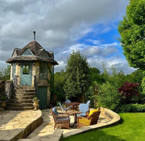 בית מלון כפרי Old Bell