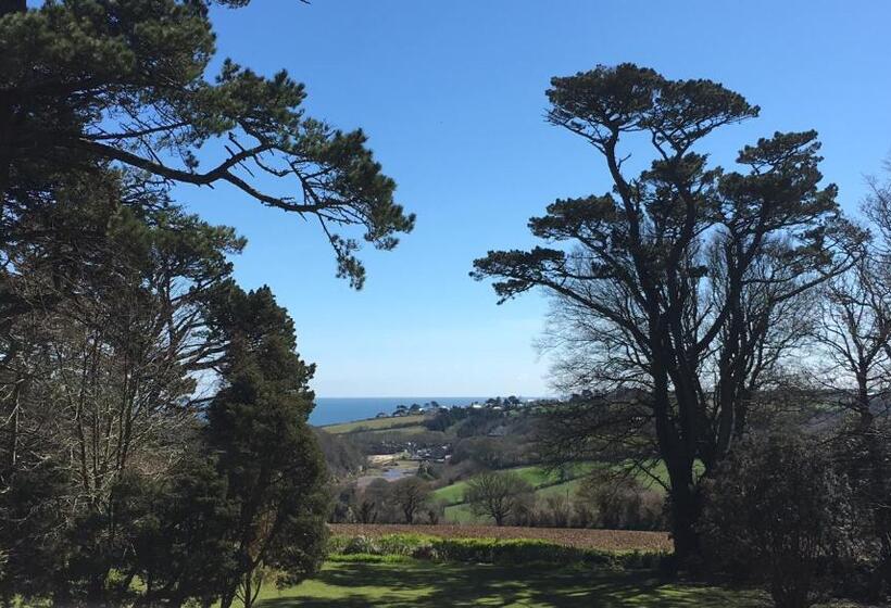 בית מלון כפרי Penmorvah Manor