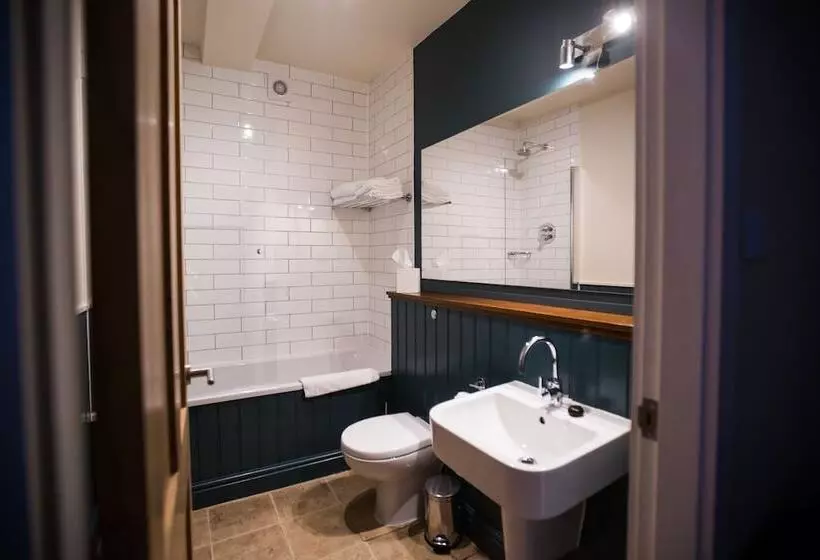 Отель The Blue Boar