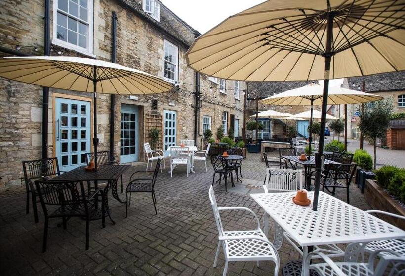 酒店 The Blue Boar