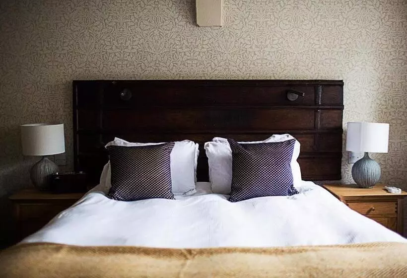 Отель The Blue Boar