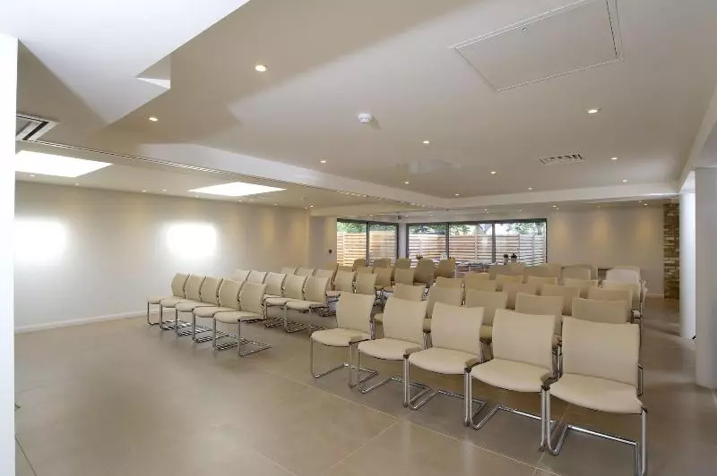 The Lodge Hotel Putney