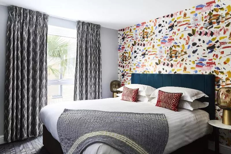 The Lodge Hotel Putney