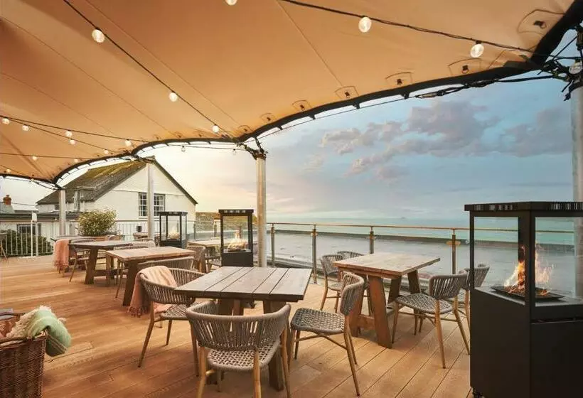 Отель The Old Success Inn