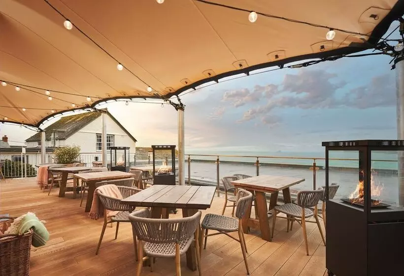 Отель The Old Success Inn