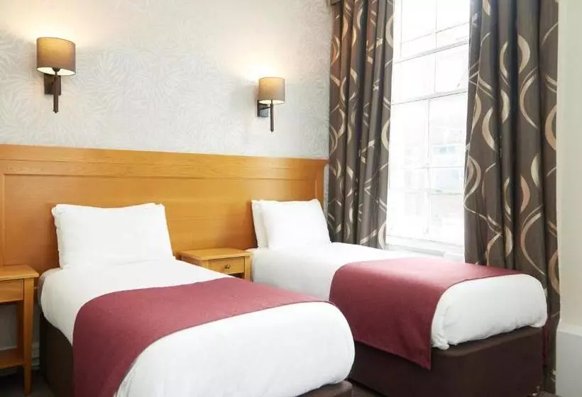 Lamb Hotel By Greene King Inns