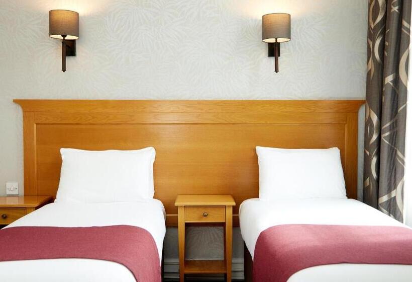 Lamb Hotel By Greene King Inns