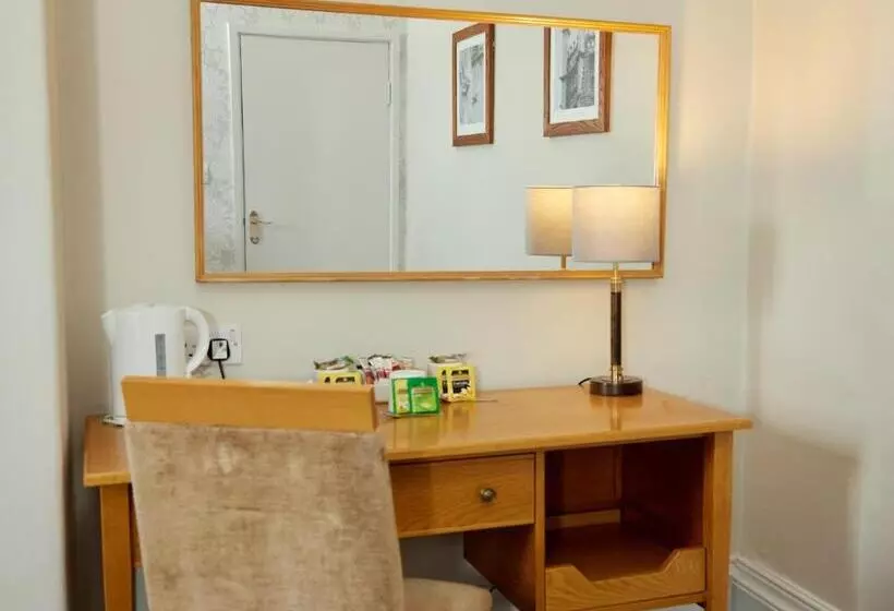 Lamb Hotel By Greene King Inns