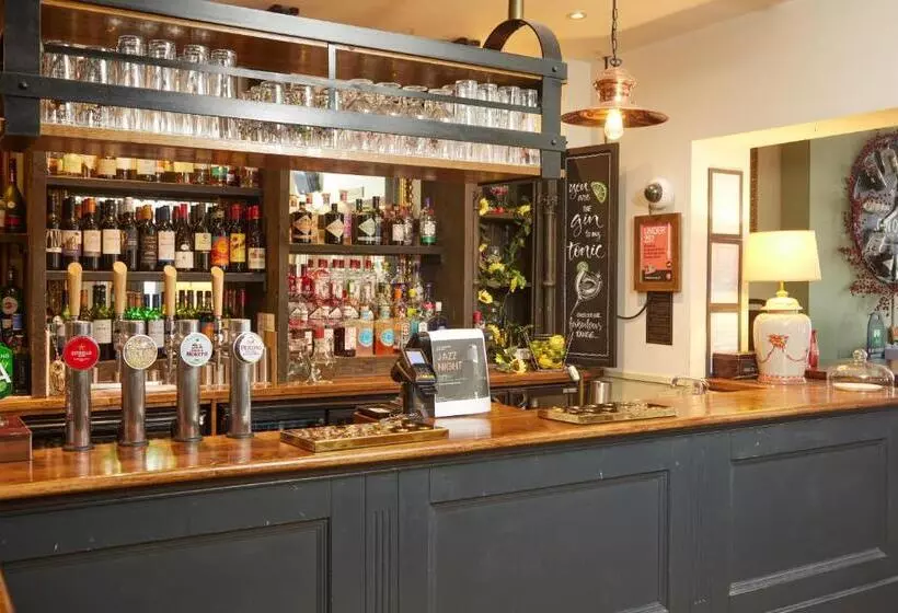 Lamb Hotel By Greene King Inns