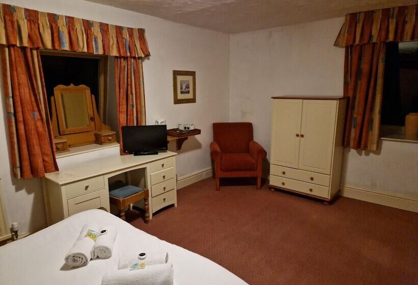 The Menai Hotel And Bar