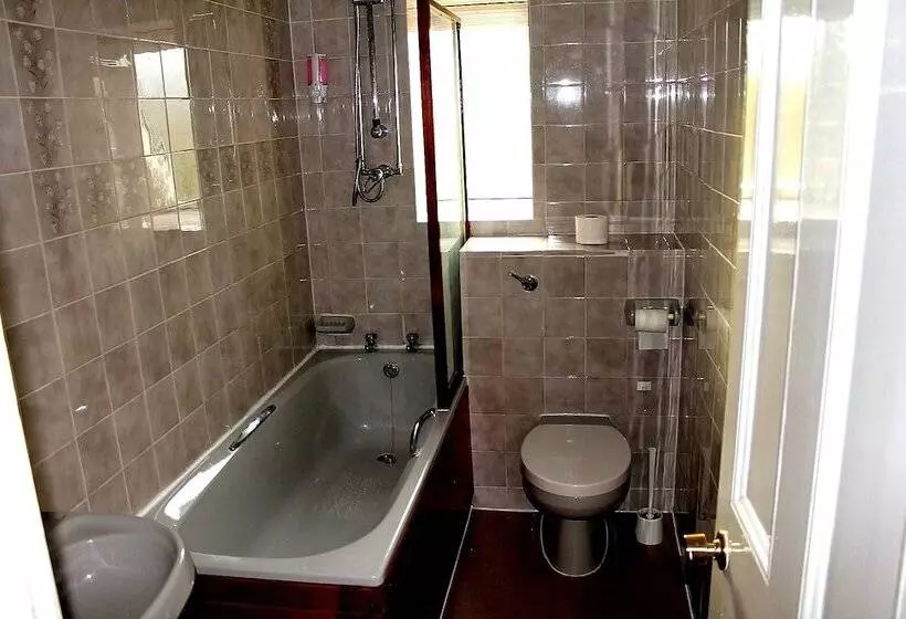 The Menai Hotel And Bar