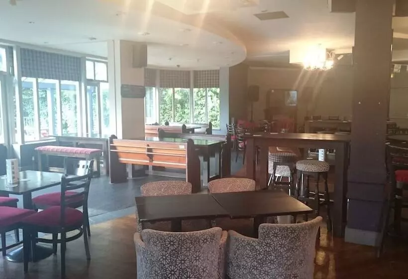 The Menai Hotel And Bar