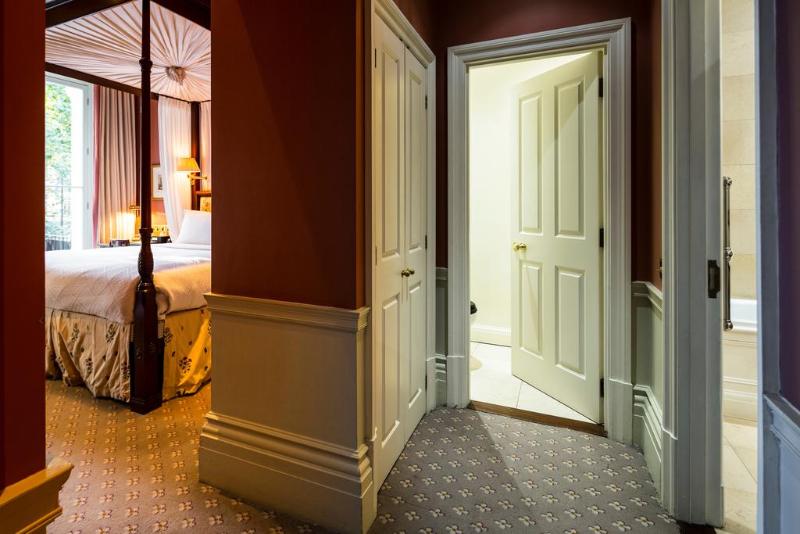 هتل Roseate House London