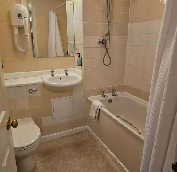 בית מלון כפרי Schoolhouse Restaurant And