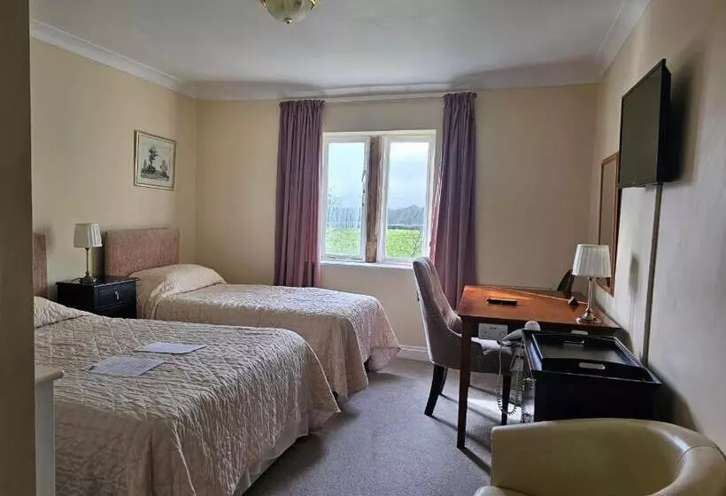 בית מלון כפרי Schoolhouse Restaurant And