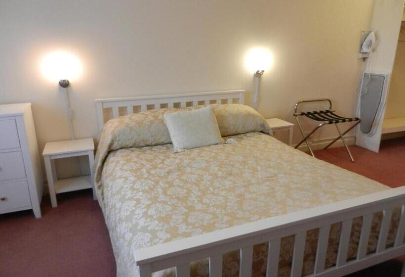 ホテル Schoolhouse Restaurant And