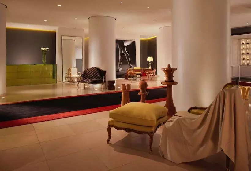 Отель St Martins Lane London