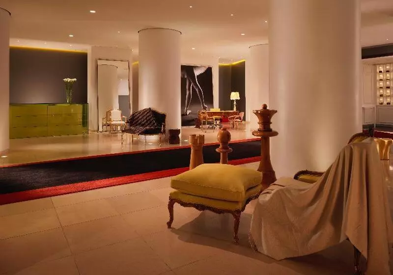 Отель St Martins Lane London