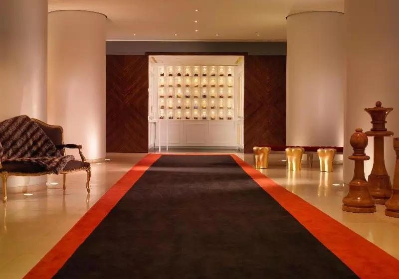 Отель St Martins Lane London