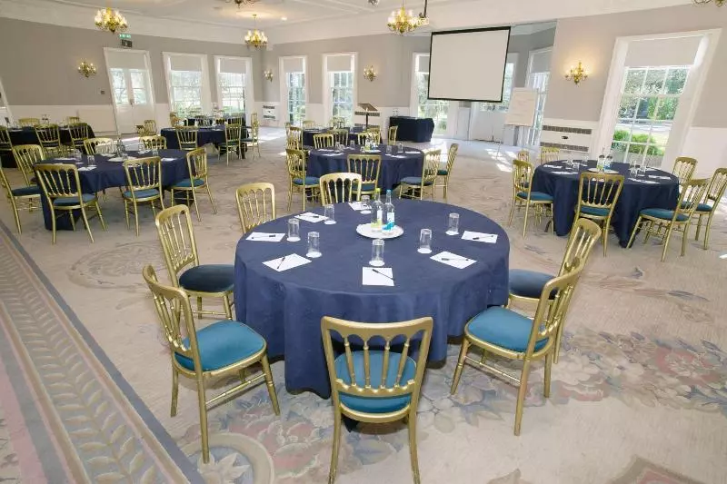 בית מלון כפרי Statham Lodge