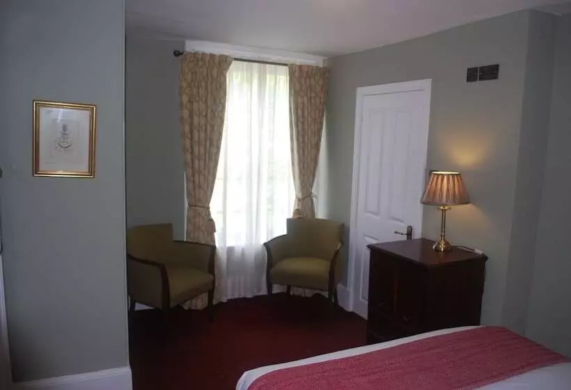 Отель The Radnorshire Arms