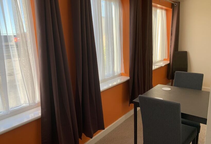 Hotel The Royal Clarence