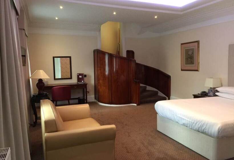 هتل The Royal George