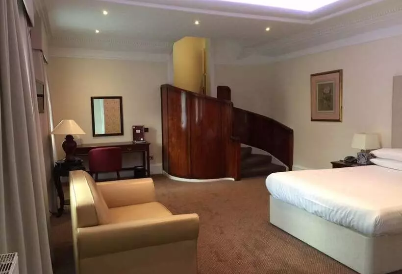 Отель The Royal George