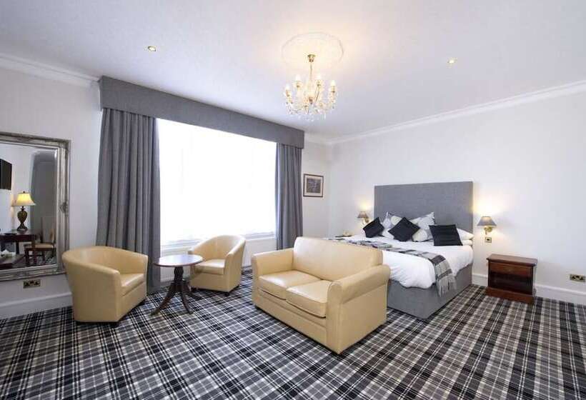 هتل The Royal George