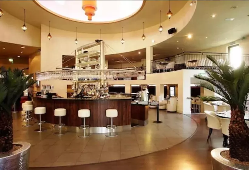 Отель Waterfoot