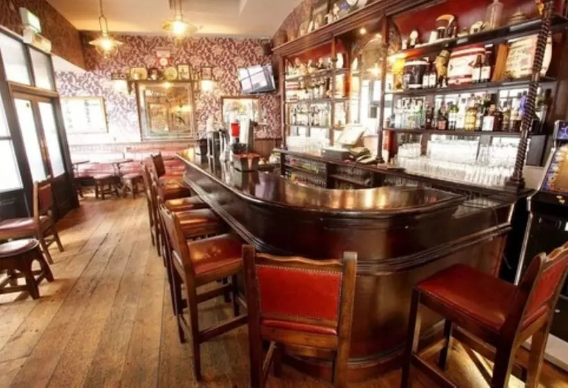 Отель Waterfoot