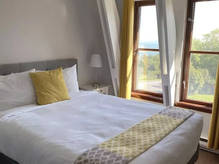 هتل Auberge Des Nuages