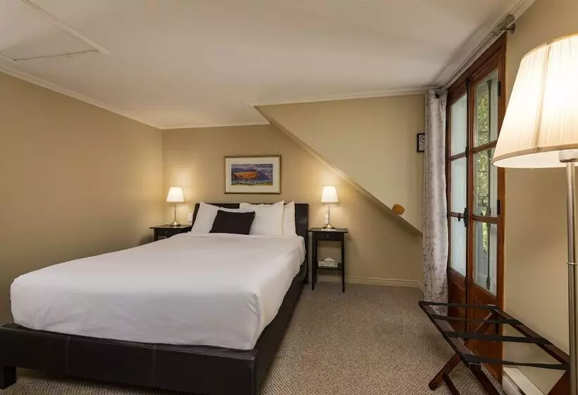 هتل Auberge Des Nuages