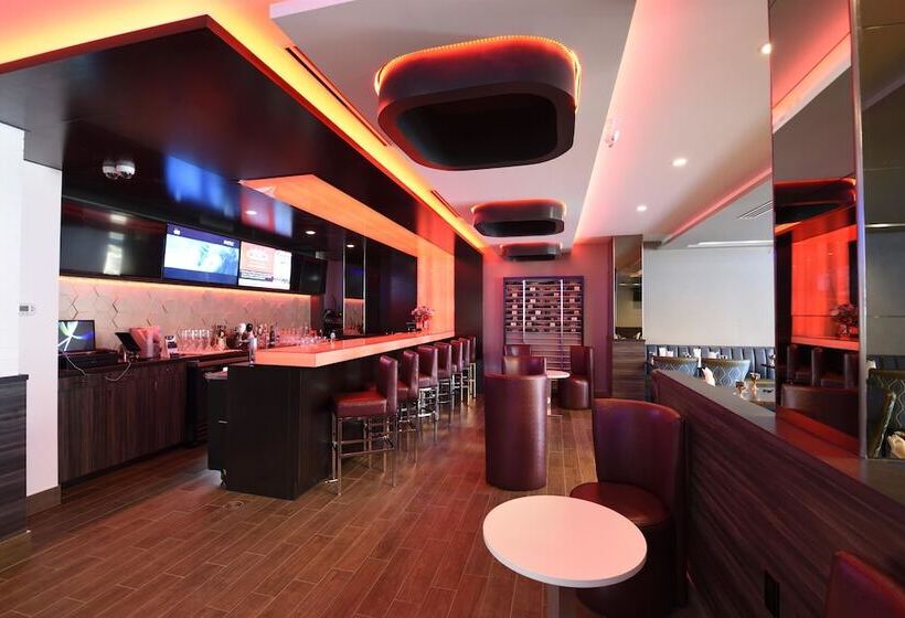 ホテル Best Western Downtown Sudbury