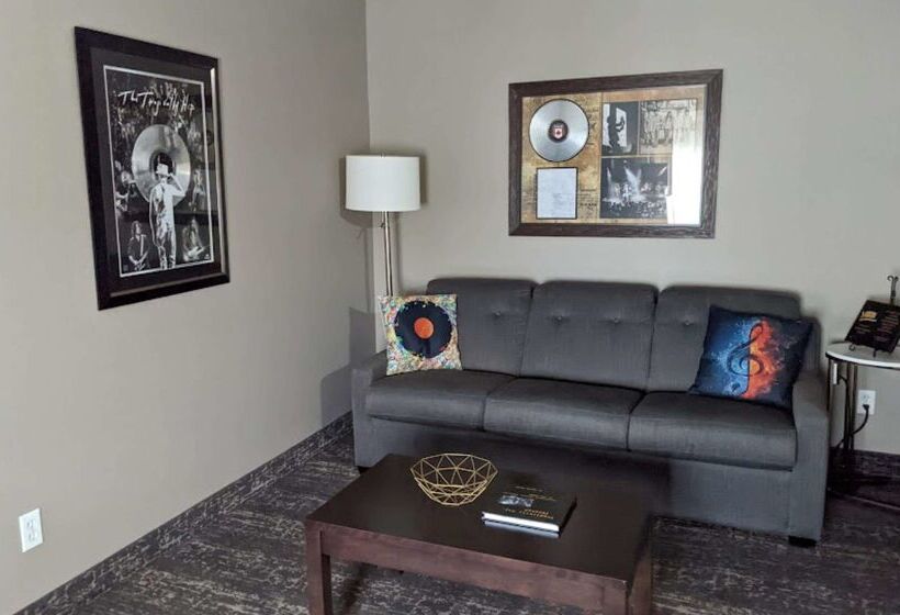 فندق Best Western Swan Castle Inn