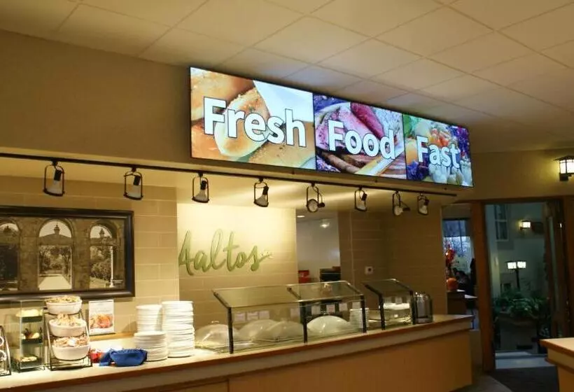 ホテル Canad Inns Destination Centre Garden City