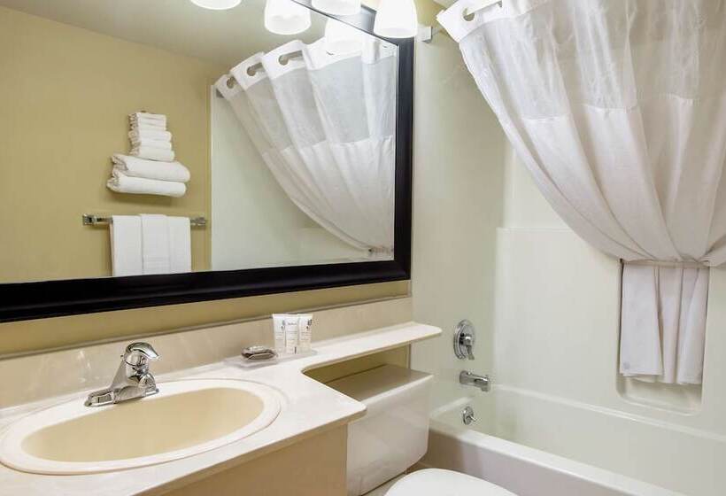 هتل Country Inn & Suites By Radisson, Winnipeg, Mb