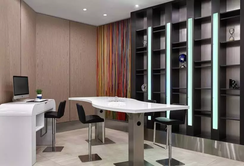 Delta Hotels By Marriott Edmonton Centre Suites