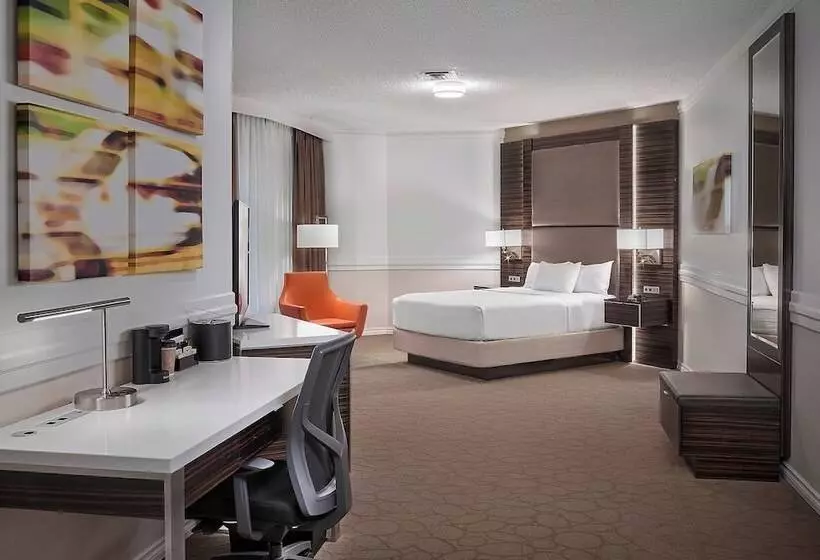 Delta Hotels By Marriott Edmonton Centre Suites