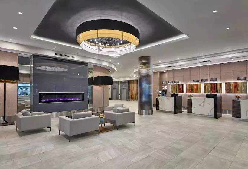 Delta Hotels By Marriott Edmonton Centre Suites