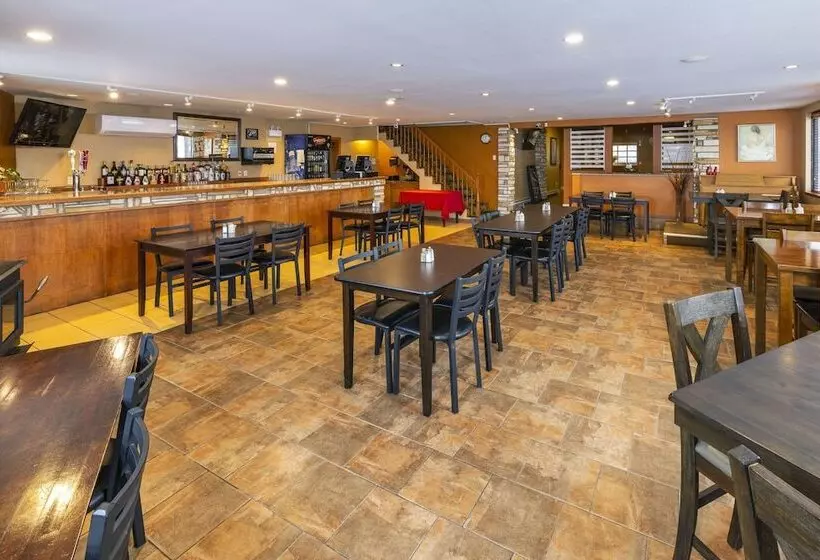 酒店 Econo Lodge Miramichi